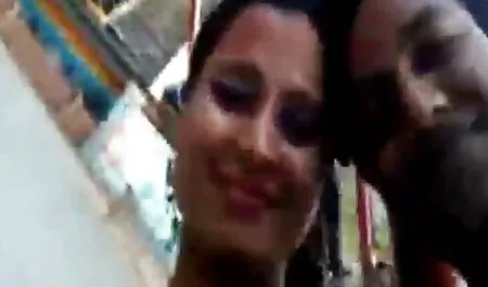 علقت في فيلم جنسي عربي فتحة الشرج وملأت فمها بالحيوانات المنوية.