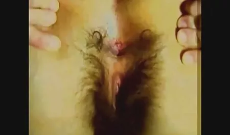 لها جوارب ويبدأ رضا العملاء في السرير حتى فلم جنس سكس نائب الرئيس
