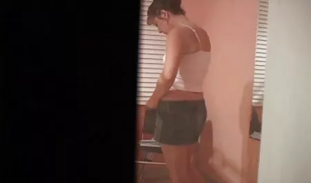 قبل أن أراه فلم الجنس ، طعن المرأة بمؤخرته.