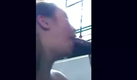 شقراء يرى الديك و فيلم جنسي اجنبي مص بسرعة