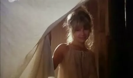 في غرفة خلع الملابس ، تم صنع الزجاج مع صديق افلام سكس طويل مترجم واتخاذ للوقاية من السرطان.