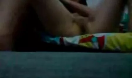 الشاب كسر المرأة الكبيرة. فلم جنس جميل