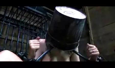 امرأة سوداء تسمى أحمر فيلم جنس طويل الشعر ليمارس الجنس مع زوجها.