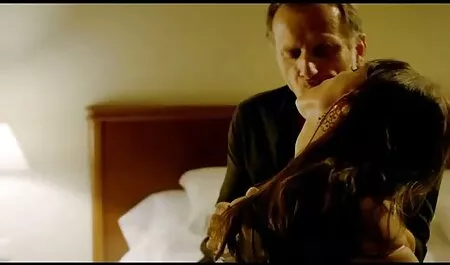 النساء في فلم رعب وجنس المؤخرة