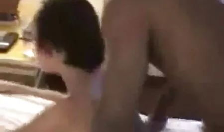 على الشاطئ ، أصدر شخص غريب من أجل المال افلام سكس طويل مترجم فتاة جميلة ، لرؤية صدر