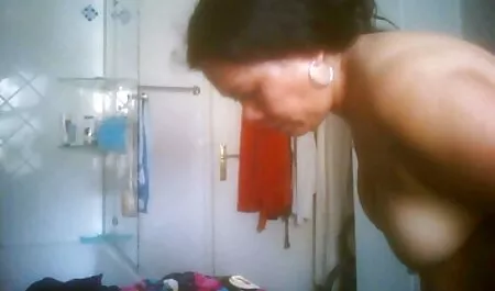 الرجل العجوز علمني gruppese مع فيلم رومنسي جنس شقراء