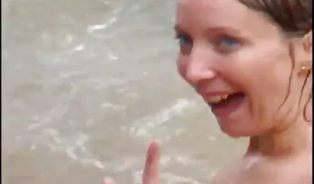 إغواء فستان أسود شفاف افلام سكس رعب مترجم والتمتع حفنة من الديوك