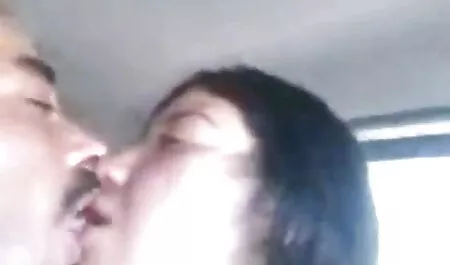 انه يجلب الرجل المنزل فلم سكس جنس وقبعته مع القضيب.