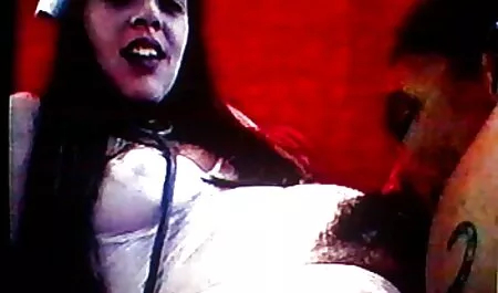 في فصل الشتاء فيلم رعب جنس البارد, الساخن, أسود, في منزل ريفي مع عشيقاتهم.
