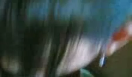 تجد النساء أنفسهن في مطبخ فلم جنس سوري صديق معها.