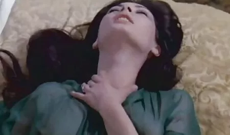 ولد فلم جنس اسباني جمال الشباب للنظر في الحديقة