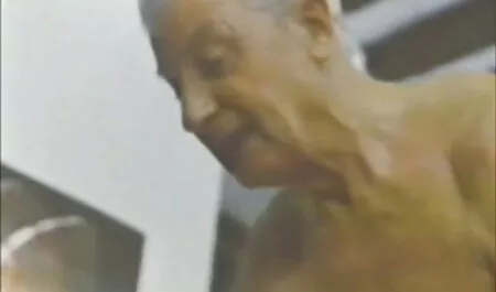 كسرت فيلم اسرائيلي جنس الفتاة بوسها.