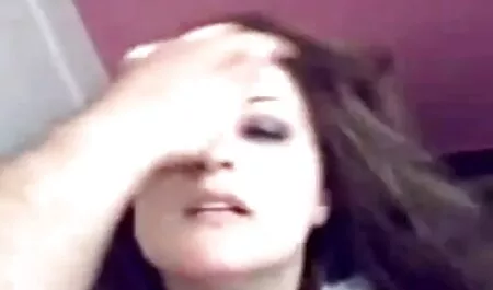 صفقة اقوى فلم جنس شقراء مع وشم ساخن وقرنية مع رجل.