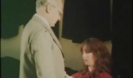 المثيرة الجمال اللعب في فلم جنسي اباحي كامل التشيكية و صديقها في غرفة النوم